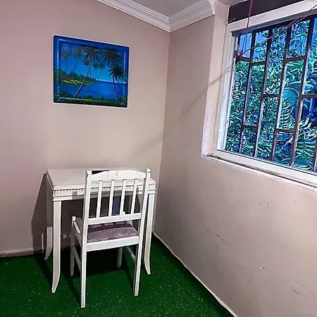 Hotel Taksim Metrosuna 5 Dakika 2+1 3*